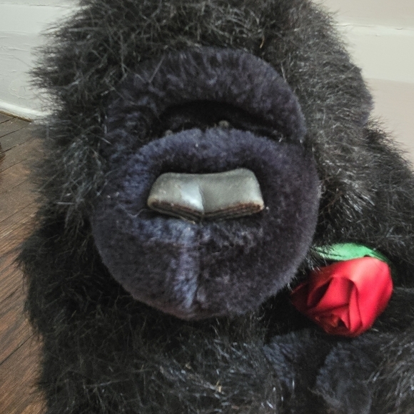 Vintage 80s Fine Toys Black Gorilla Rose Plush Stuffed Animal 12" - Picture 5 of 14